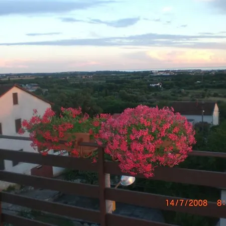 Apartment Elza *